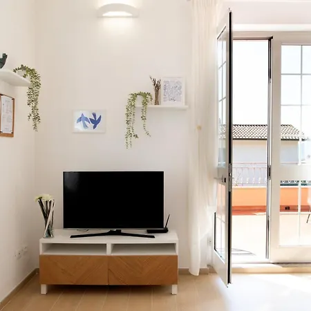 Ca' De Lina - Luminoso E Moderno Con Ampio Terrazzo 아파트 *