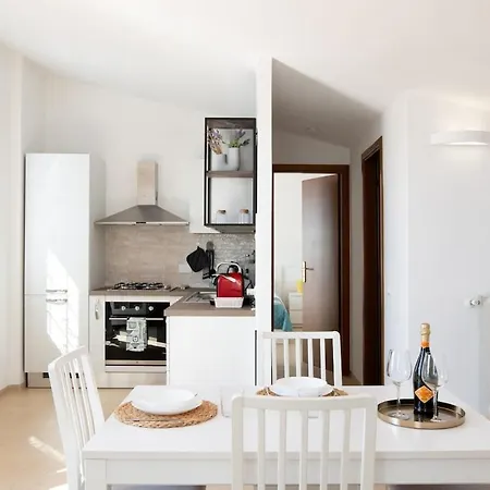 Ca' De Lina - Luminoso E Moderno Con Ampio Terrazzo Lejlighed Castelnuovo Magra