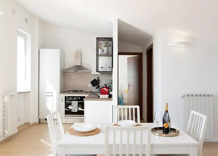 Ca' De Lina - Luminoso E Moderno Con Ampio Terrazzo 公寓 马格拉新堡